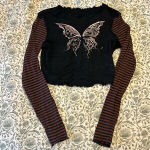 Cider Black and Brown Long Sleeve Graphic Crop Top